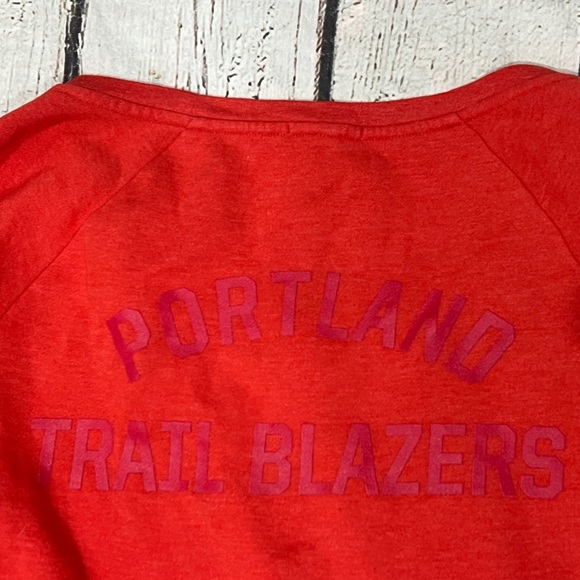 Portland Trail Blazers Mitchell & Ness Womens Red Pullover Jumper Sweatshirt - Picture 4 of 5